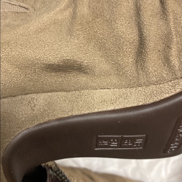 ❣️Aerosoles Brown Suede Heeled Ankle Boots❣️ - Picture 7 of 7